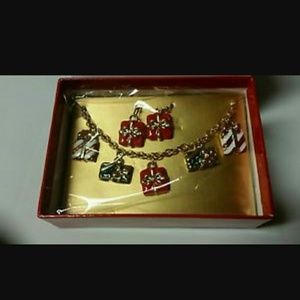 Christmas bracelet w/charms