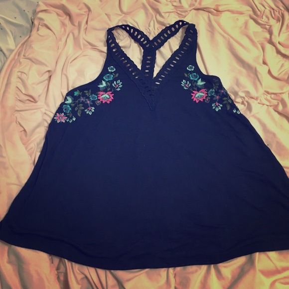 Hollister tank