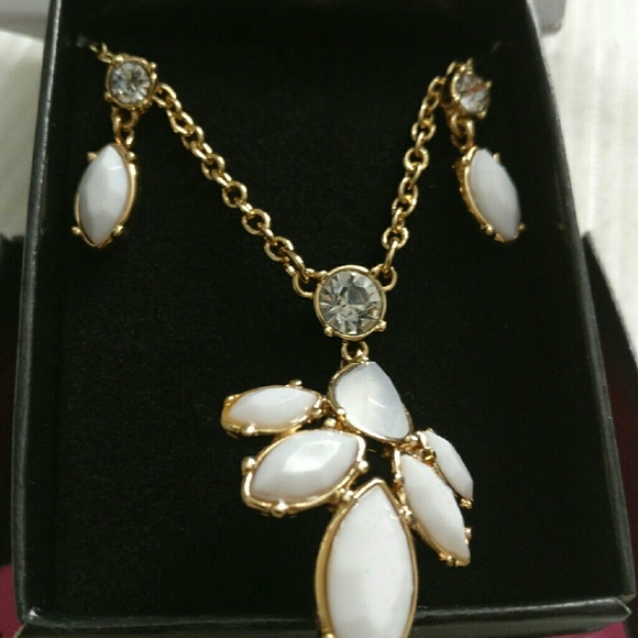 Jewelry - Picture 4 of 4