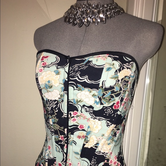 Corset small including the necklace