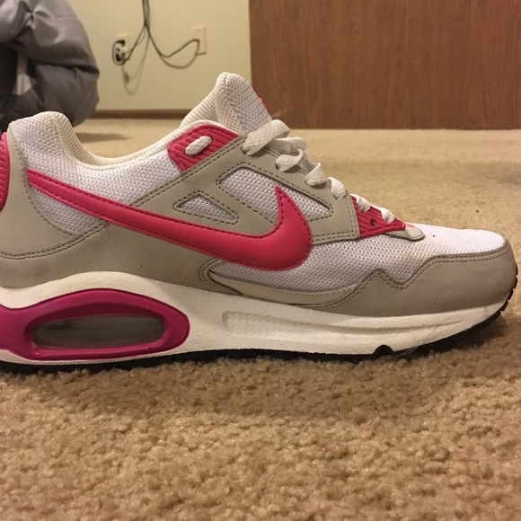 Nike air maxes