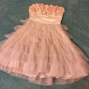 SALE!!! 😄💕🙌🏼Adorable pink strapless dress ☺️💕