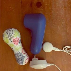 Clarasonic Mia 2 with charger and travel case