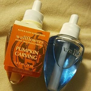 2 Bath and Body Works wallflower refils!