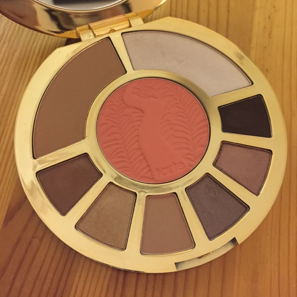 Tarte show stopper palette used