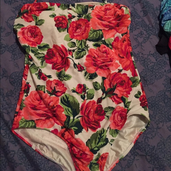 One piece swimsuit with halter