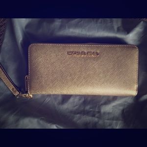 Michael Kors Wristlet