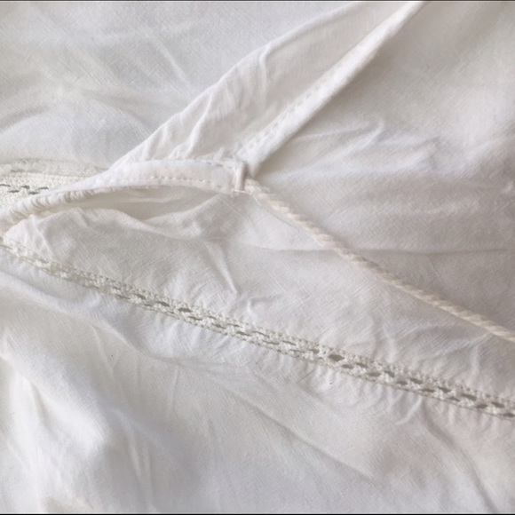 White Flowy Shirt - Picture 4 of 4