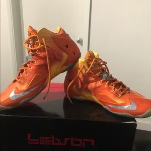 Lebron XI Forging Iron Pre Heat