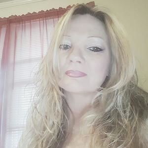 Meet your Posher, Valerie