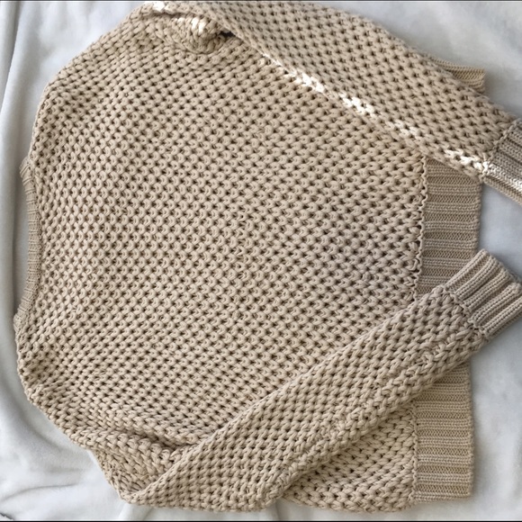 Slightly Cropped Sweater - Picture 4 of 4