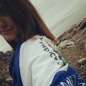 Meet your Posher, Hillary