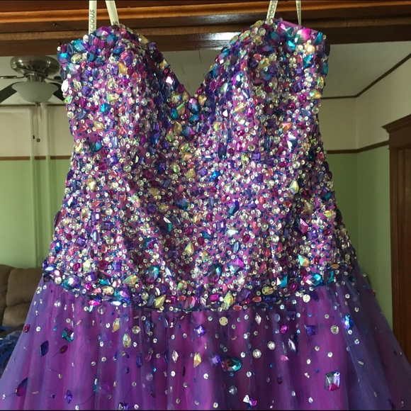 Prom Dress - Picture 2 of 4