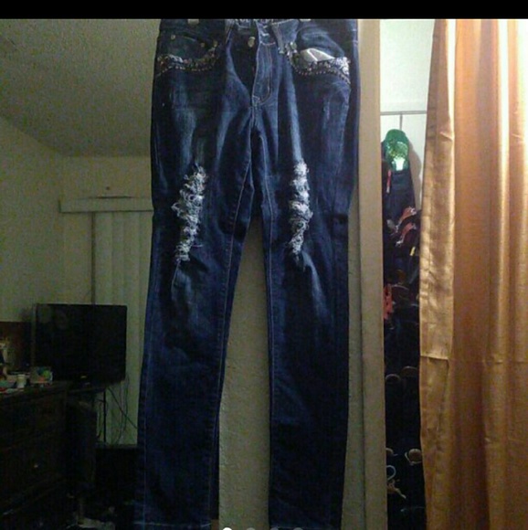 Ripped Skinny jeans