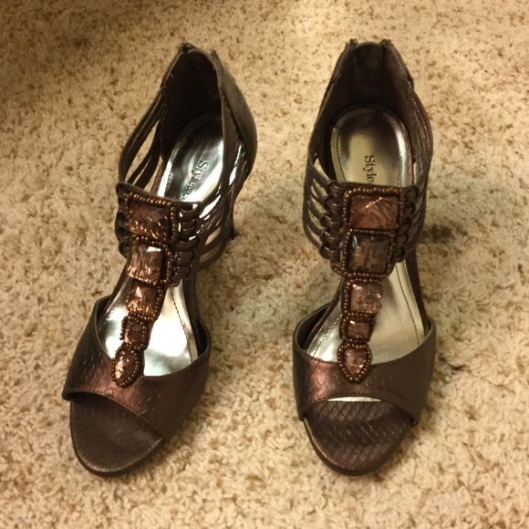Precious bejeweled heels