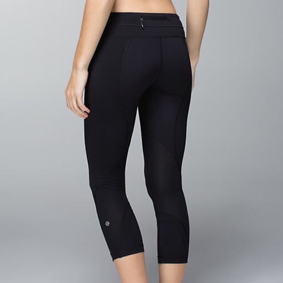 Lululemon Run Inspire Crop II. HOLD FOR @lisaroe