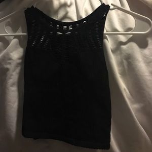 Black cropped Tank