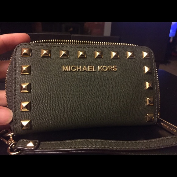 Authentic Michael Kors wristlet