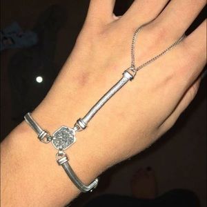 Kendra Scott hand cuff