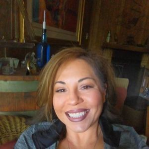 Meet your Posher, Corinne