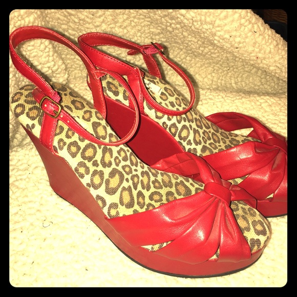 Red Platform Rockabilly Wedges! EUC