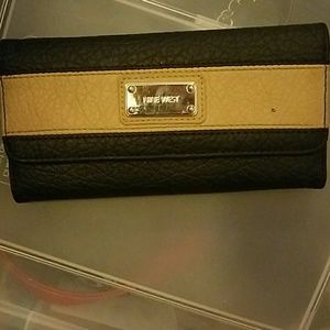 Nine west wallet