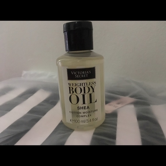 Victoria's Secret Weightless Body Oil