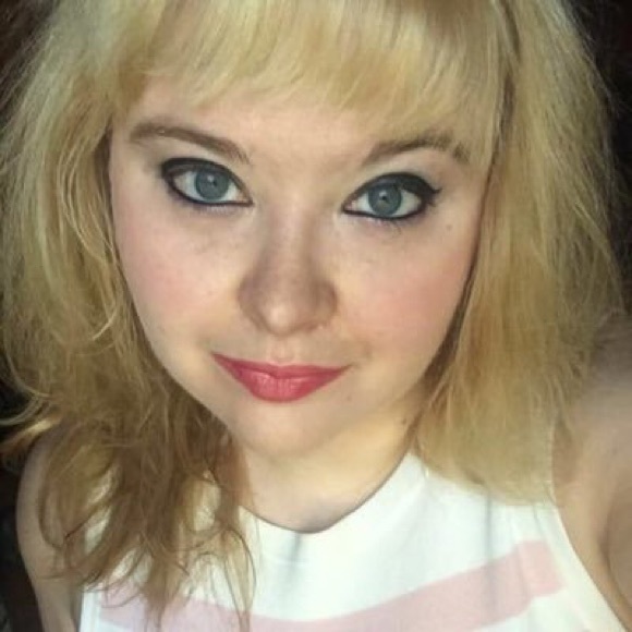 Meet your Posher, Audrey - Picture 1 of 1