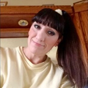 Meet your Posher, Lola