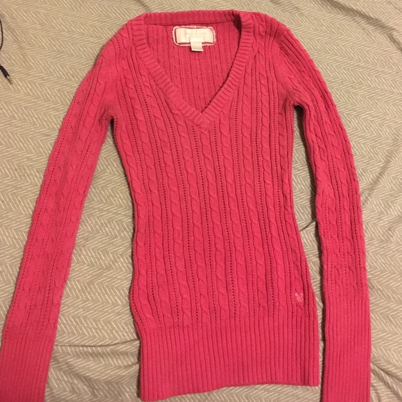 American Eagle pullover