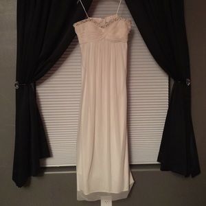A Strapless white prom dress