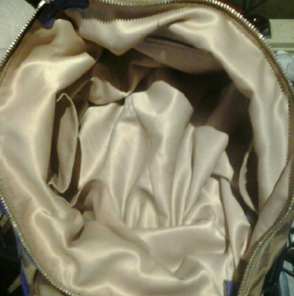 Coach - Picture 2 of 4