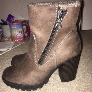 Taupe Heeled Winter Boots