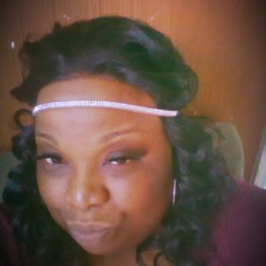 Meet your Posher, Bebe