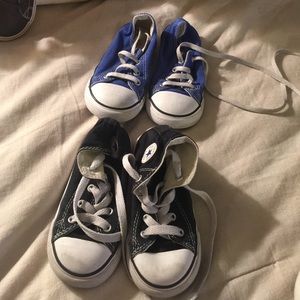 Converse 2 pairs