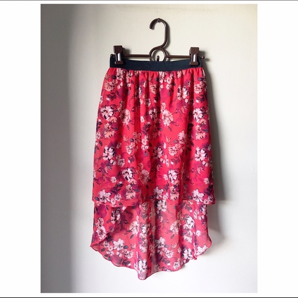 CHARLOTTE RUSSE - Red Floral High Low Skirt