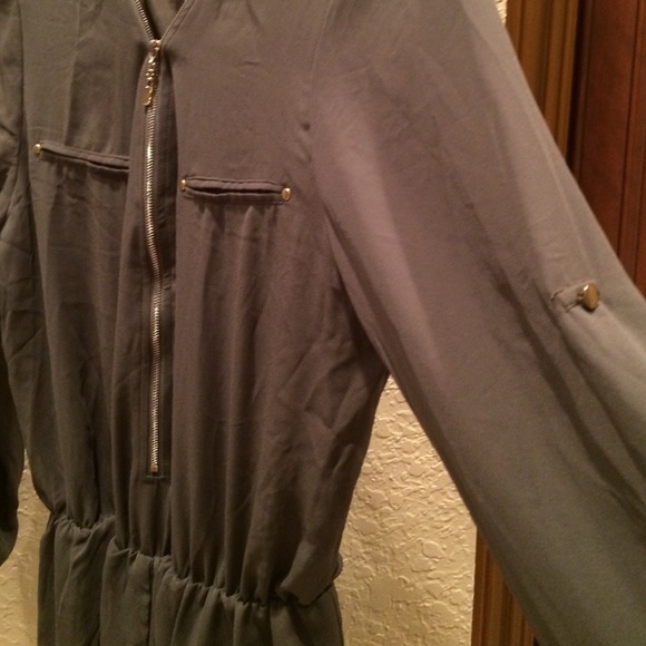 Adorable hunter green chiffon like romper. NEW!!!! - Picture 2 of 4