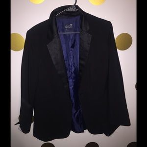 Satin lapel tuxedo blazer