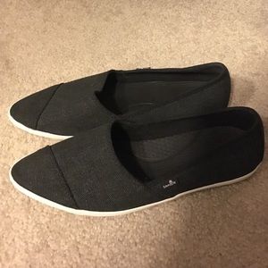 New Sanuk Flats