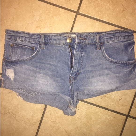 FREE PEOPLE LIGHT JEAN SHORTS