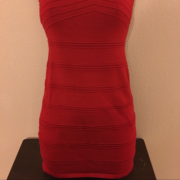 Red Dress - Picture 3 of 3