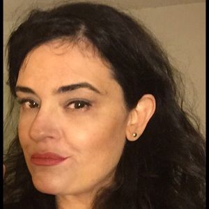 Meet your Posher, Eliza