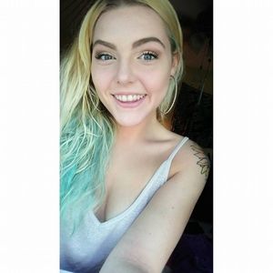 Meet your Posher, Alyssa