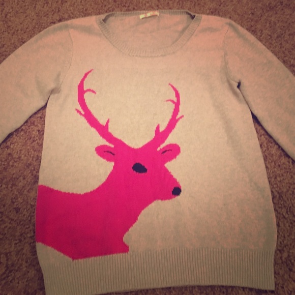 Grey sweater w/ pink deer