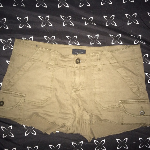 OLIVE SHORT SHORTS💚💚💚