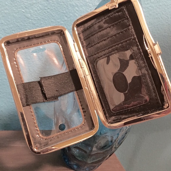 💐EUC iPHONE 5 FAUX SNAKESKIN CASE/WALLET WRISTLET