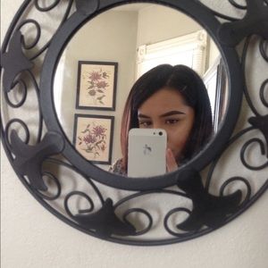 Meet your Posher, Claudia