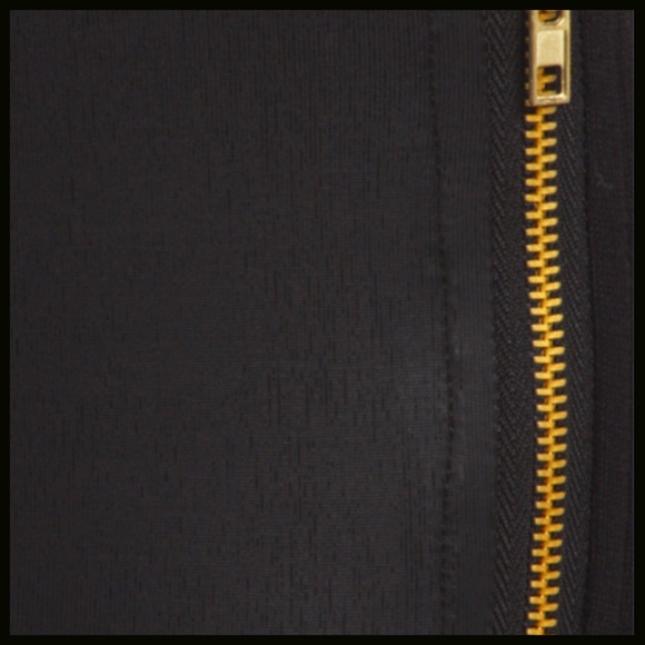 Dual Fabric Zipper Vegan Leggings - Picture 4 of 4