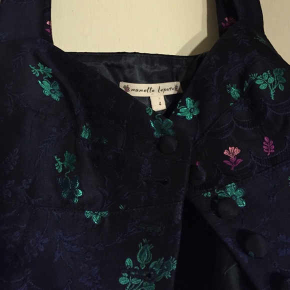 Vest with floral metallic detail - Picture 3 of 4