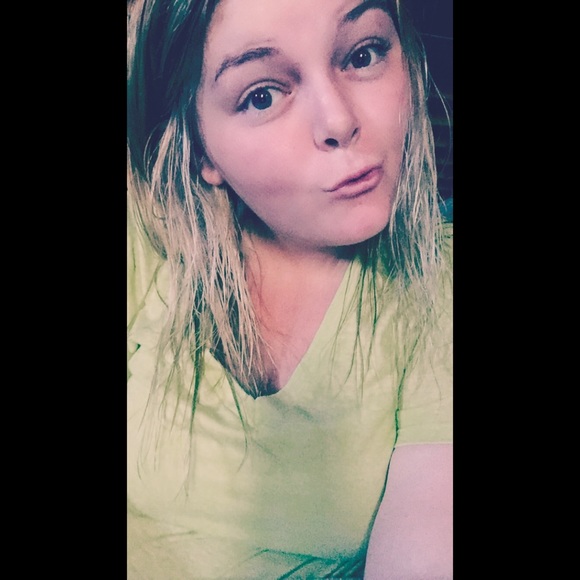 Meet your Posher, Devin